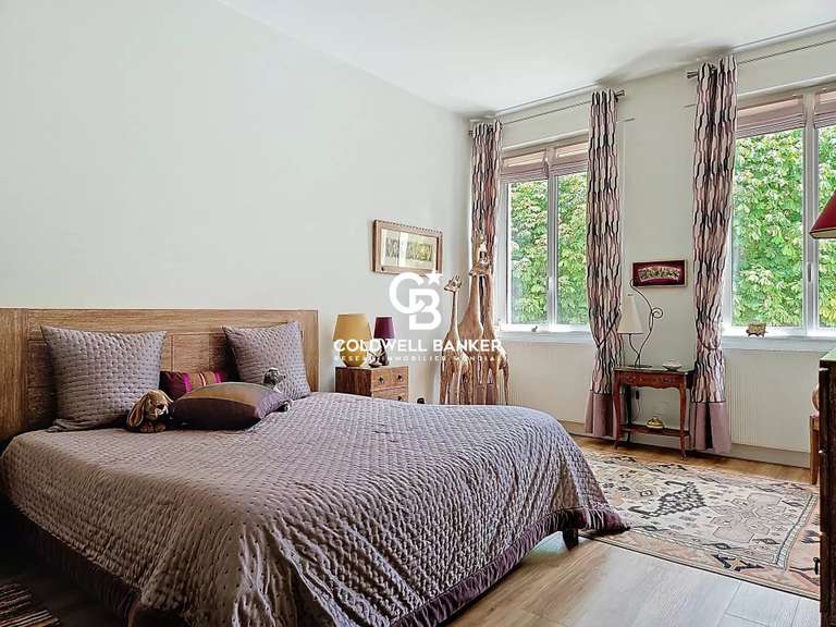 Maison Roullet-Saint-Estèphe - 5 chambres - 506m²