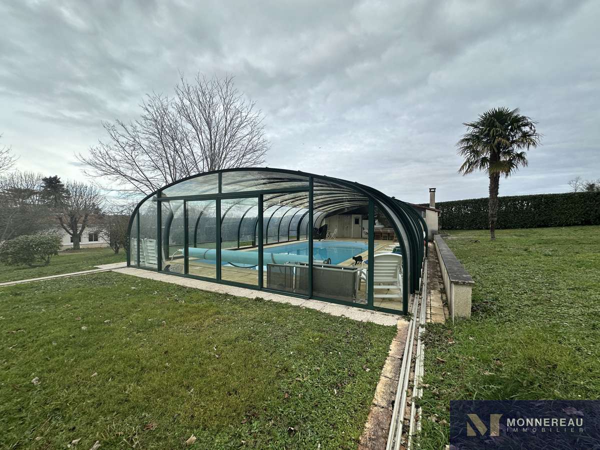 Maison Roullet-Saint-Estèphe