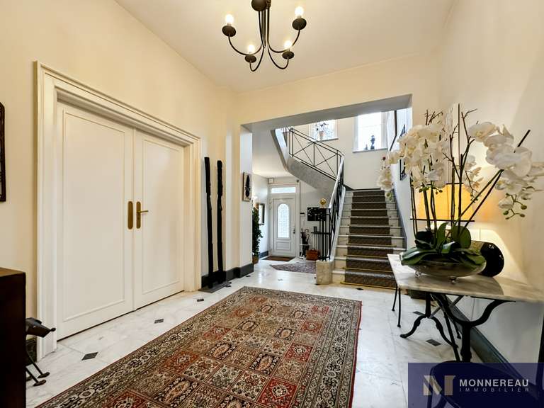 Maison Roullet-Saint-Estèphe - 7 chambres - 375m²