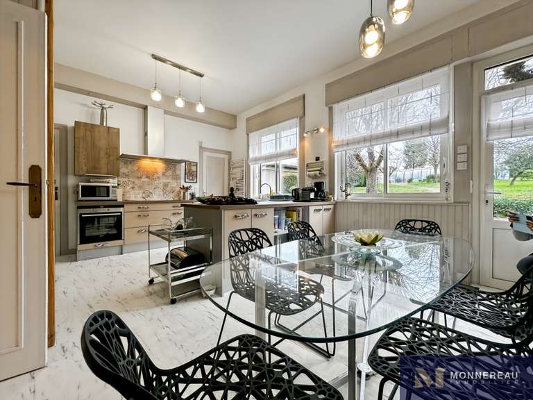 Maison Roullet-Saint-Estèphe - 7 chambres - 375m²