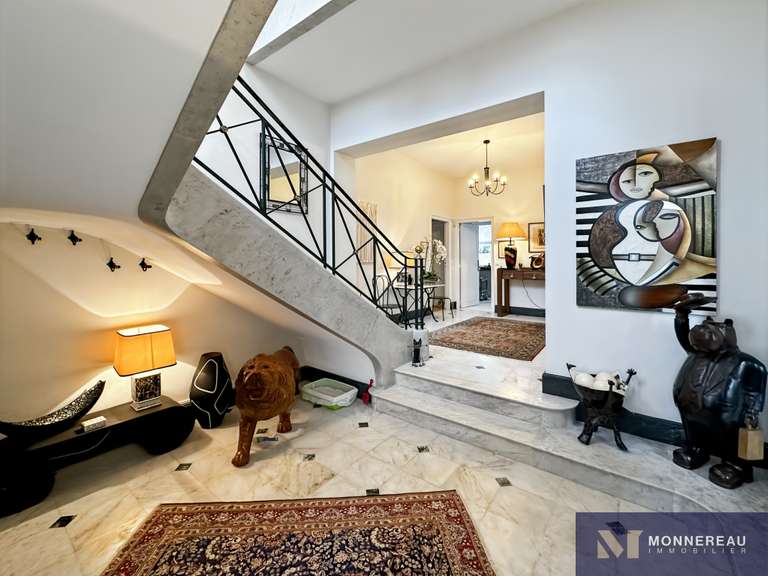 Maison Roullet-Saint-Estèphe - 7 chambres - 375m²