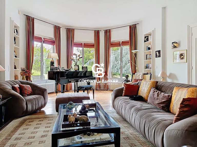 Maison Roullet-Saint-Estèphe - 5 chambres - 506m²