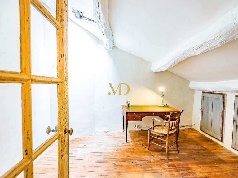 Maison Roussillon - 3 chambres - 212m²