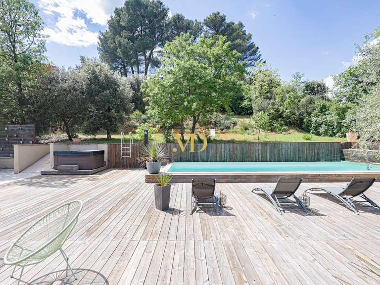 Maison Roussillon - 5 chambres - 215m²