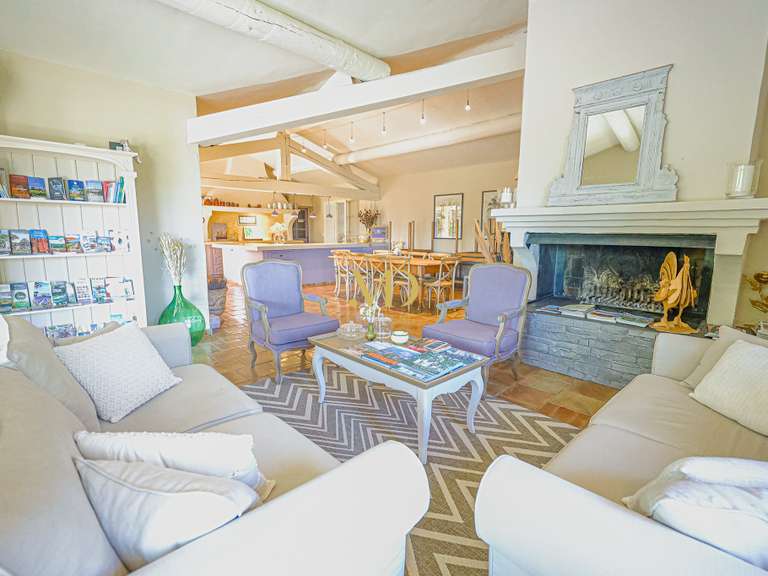 Maison Roussillon - 7 chambres - 350m²