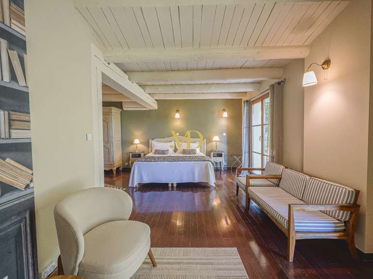 Maison Roussillon - 7 chambres - 350m²