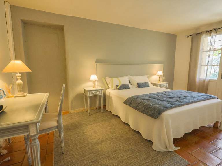 Maison Roussillon - 7 chambres - 350m²