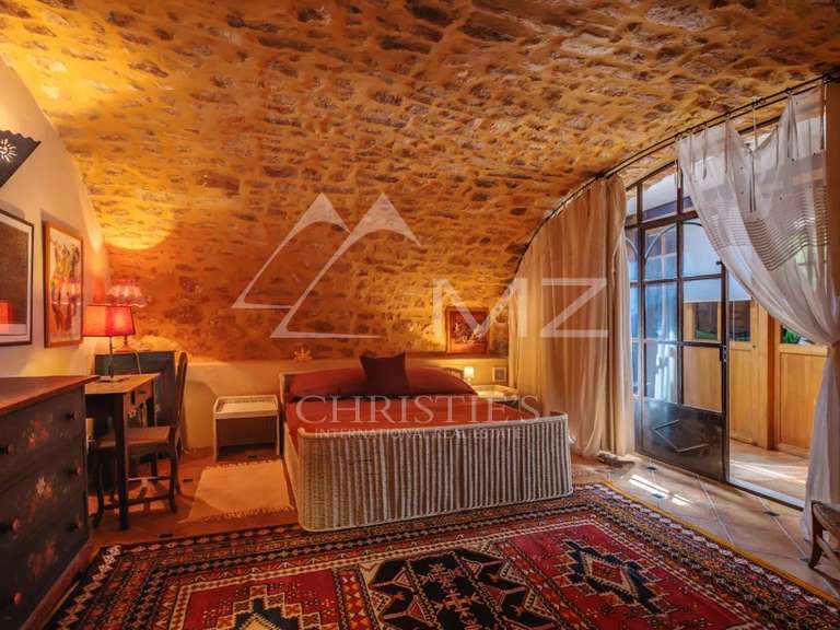 Maison Roussillon - 5 chambres - 220m²
