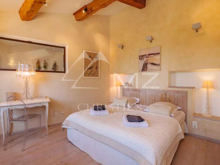 Maison Roussillon - 5 chambres - 220m²