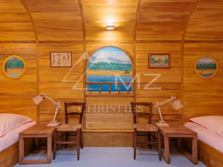 Maison Roussillon - 5 chambres - 220m²