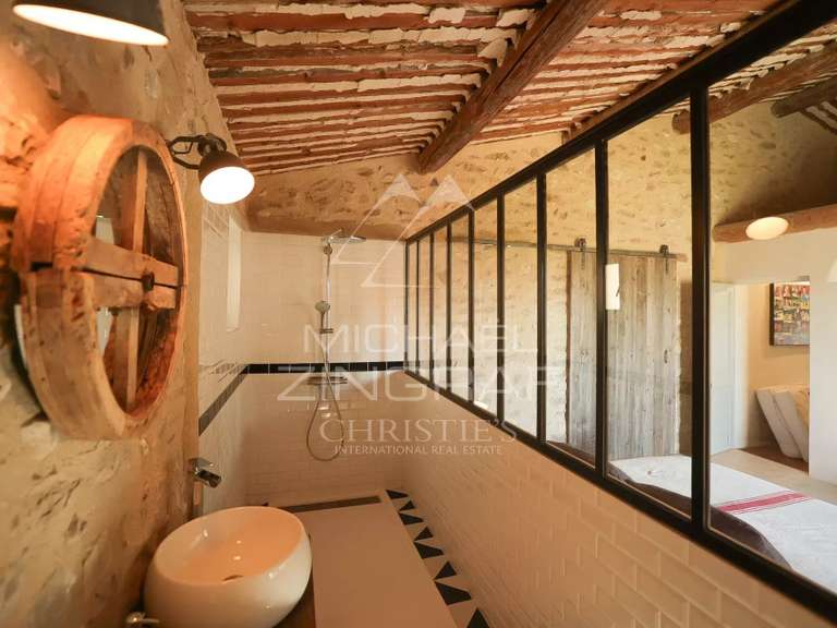Maison Roussillon - 6 chambres - 250m²