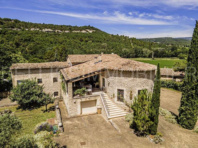 Maison Roussillon - 4 chambres - 355m²