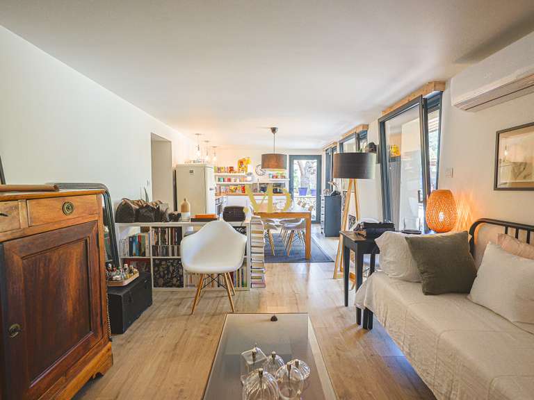 Maison Roussillon - 5 chambres - 215m²