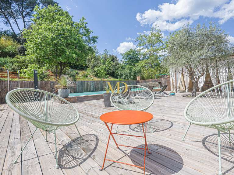 Maison Roussillon - 5 chambres - 215m²