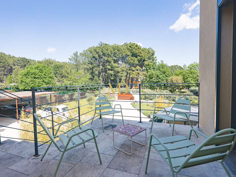 Maison Roussillon - 5 chambres - 215m²