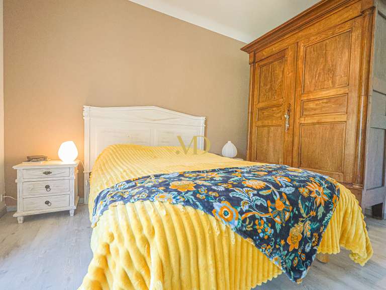 Maison Roussillon - 5 chambres - 215m²