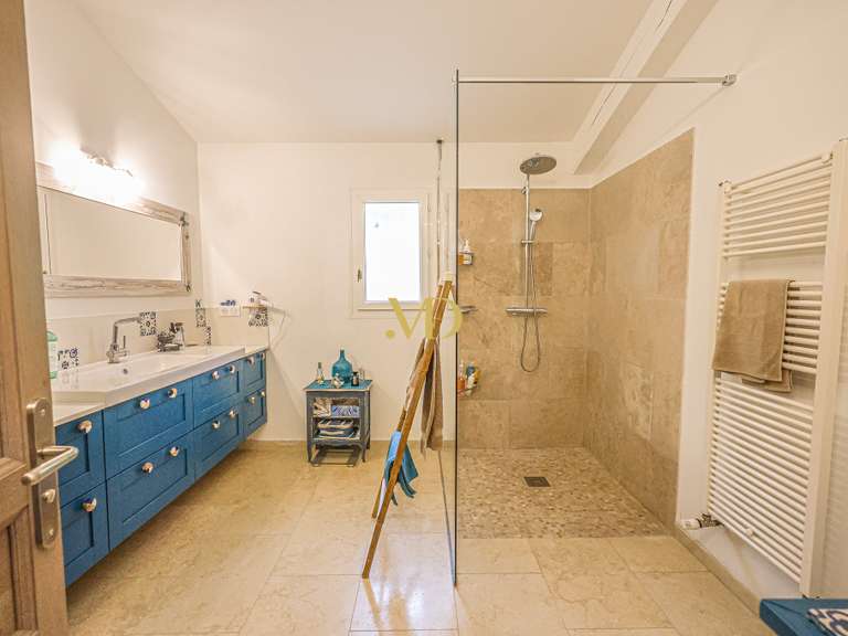 Maison Roussillon - 4 chambres - 220m²