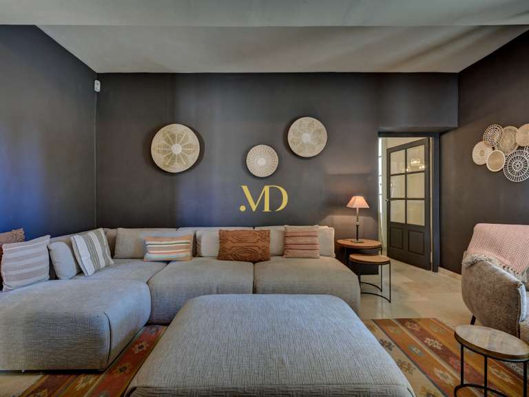 Maison Roussillon - 7 chambres - 600m²