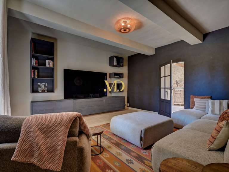 Maison Roussillon - 7 chambres - 600m²