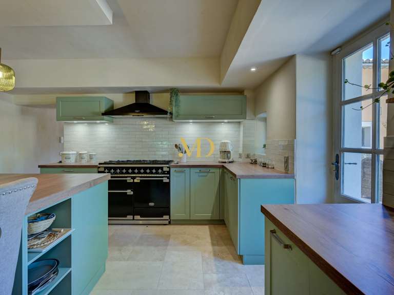 Maison Roussillon - 7 chambres - 600m²