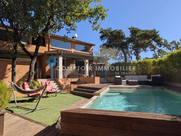 Maison Roussillon - 3 chambres - 135m²
