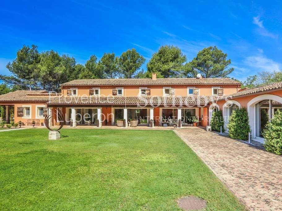 House Roussillon