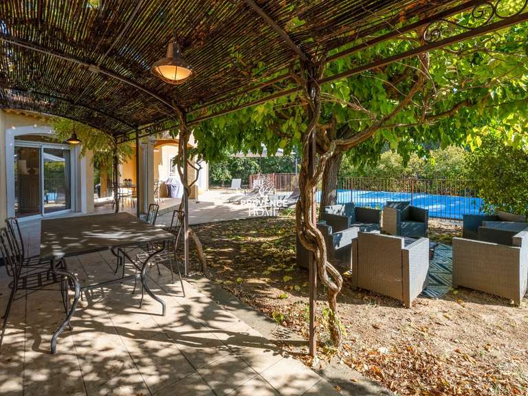 Maison Roussillon - 6 chambres - 220m²