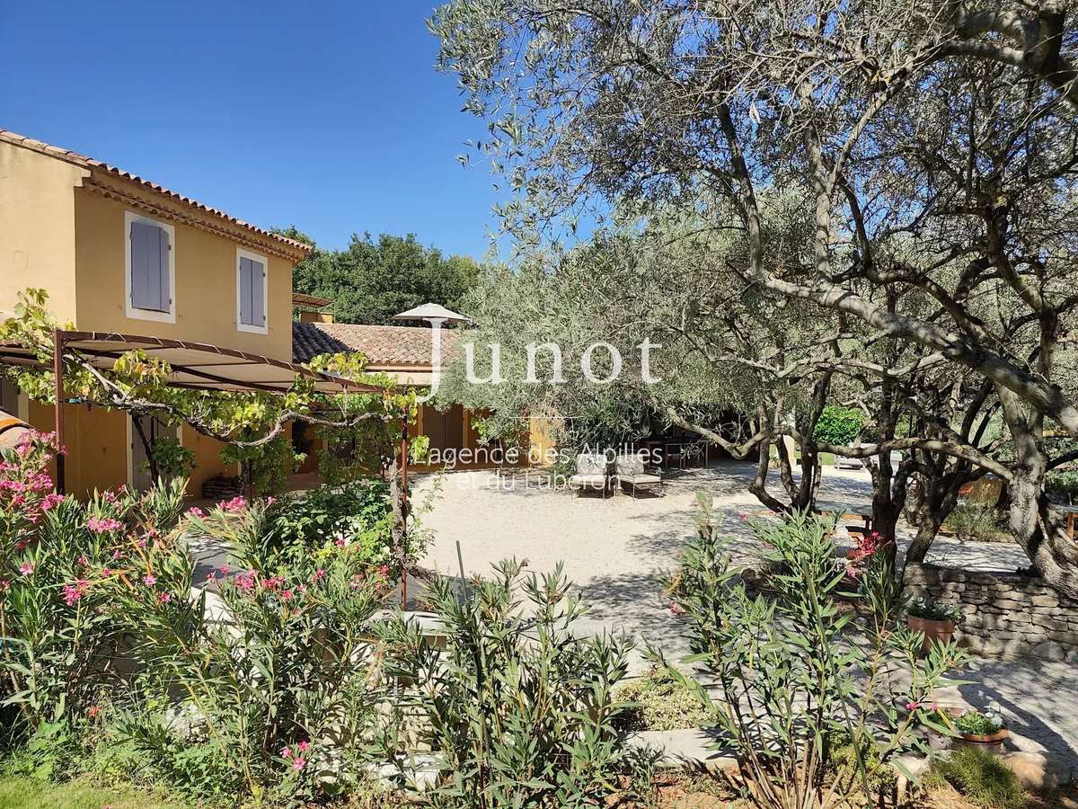 Maison Roussillon