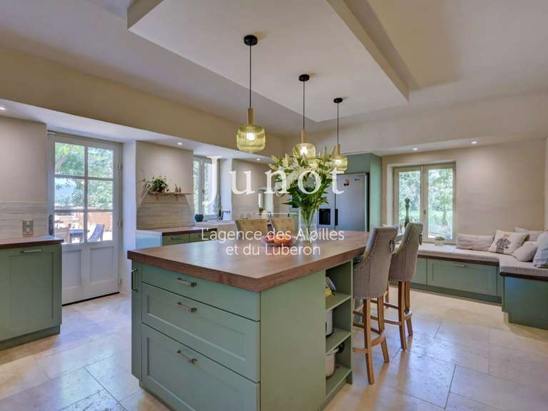 Maison Roussillon - 7 chambres - 470m²