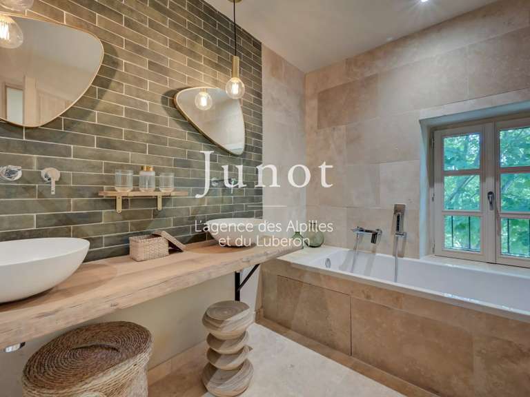 Maison Roussillon - 7 chambres - 470m²