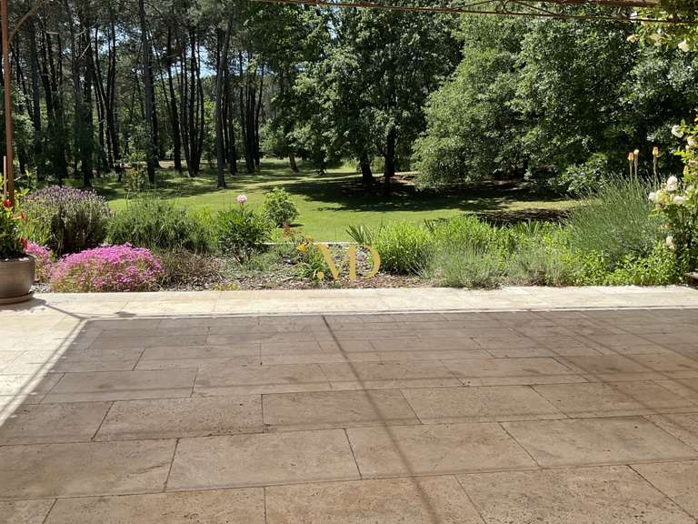 Maison Roussillon - 4 chambres - 220m²