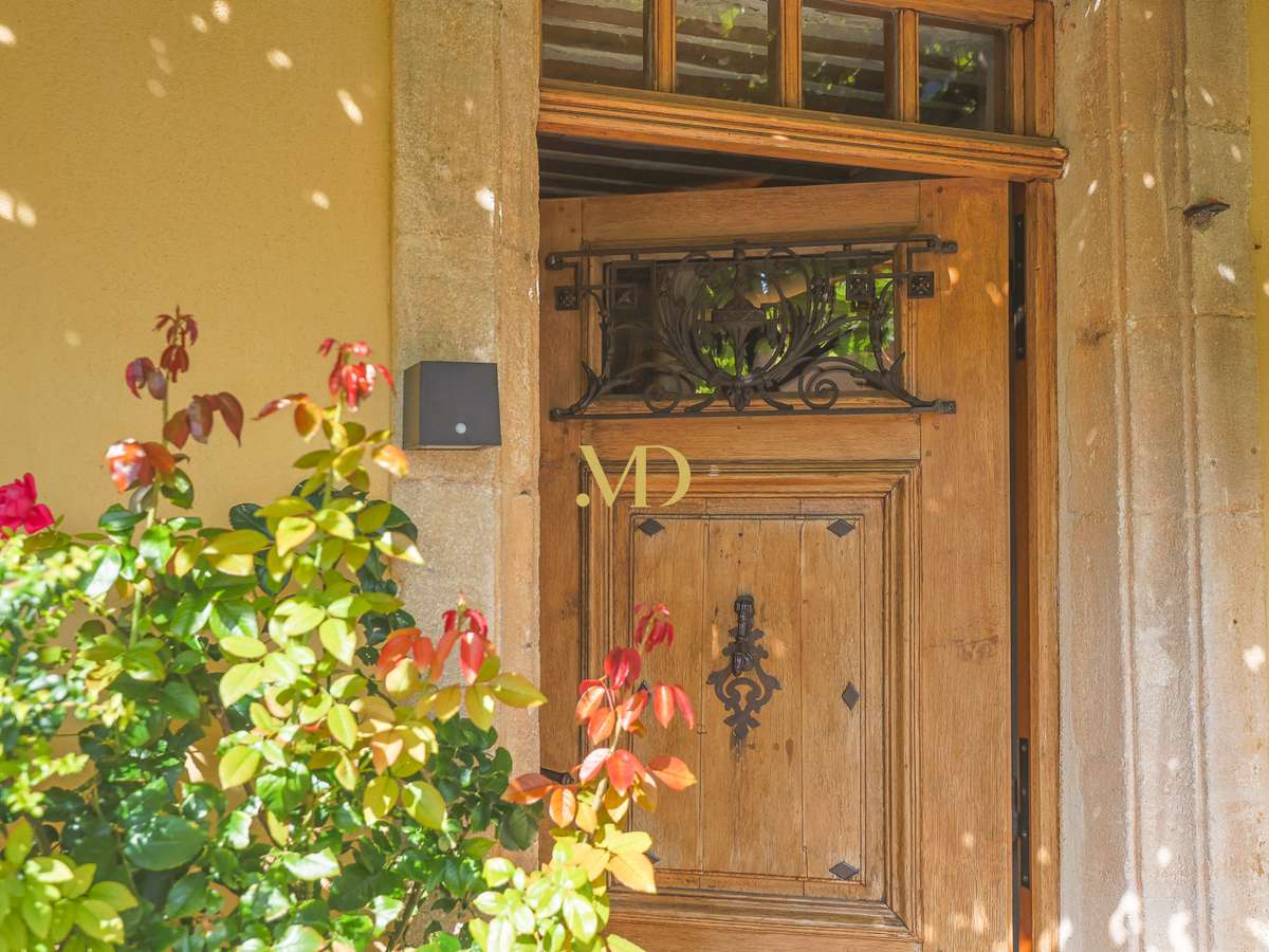 House Roussillon
