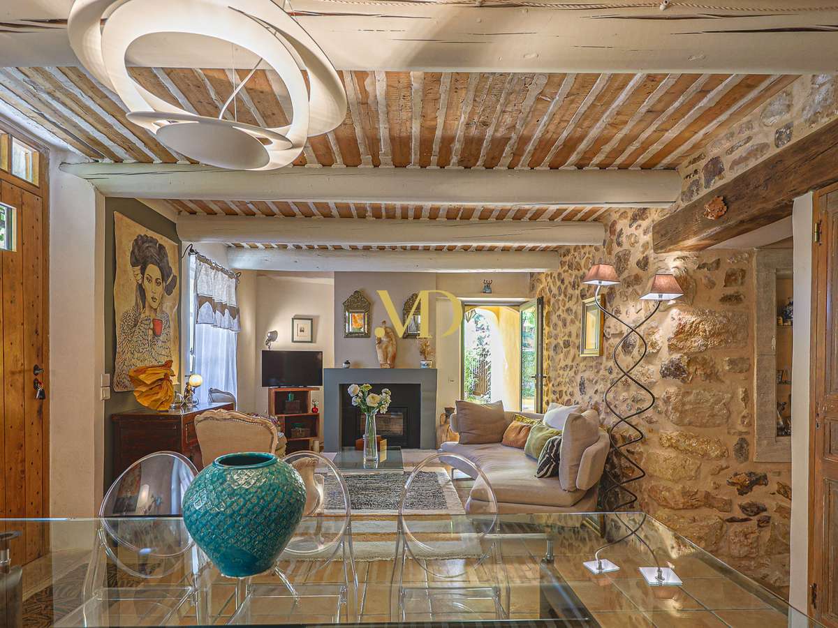 House Roussillon