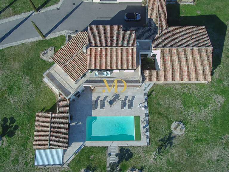 Maison Roussillon - 4 chambres - 278m²