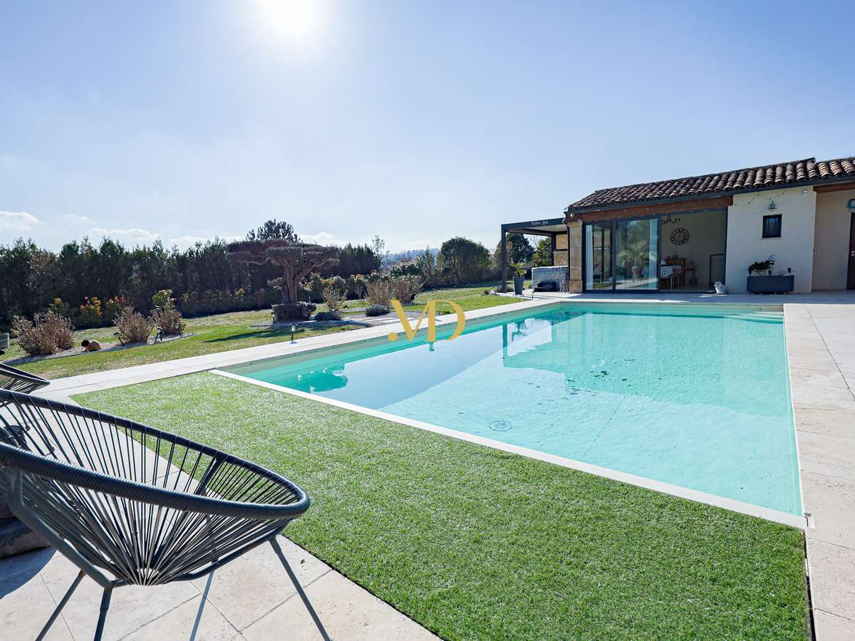 Maison Roussillon