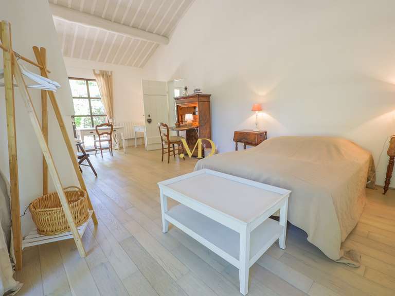 Maison Roussillon - 5 chambres - 175m²