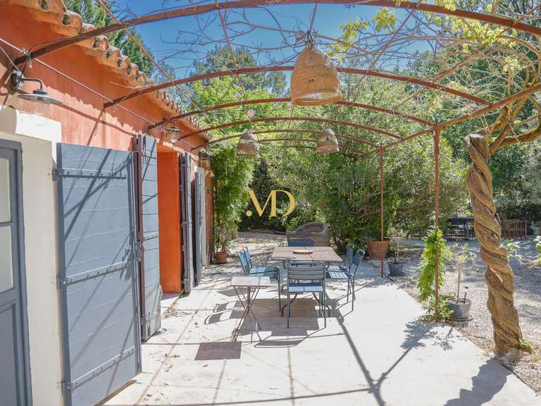 Maison Roussillon - 5 chambres - 175m²