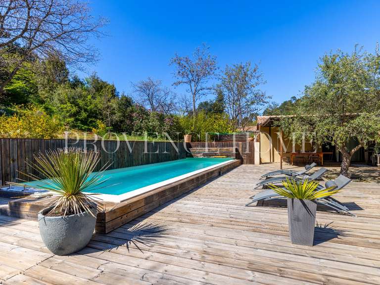 Propriété Roussillon - 5 chambres - 215m²