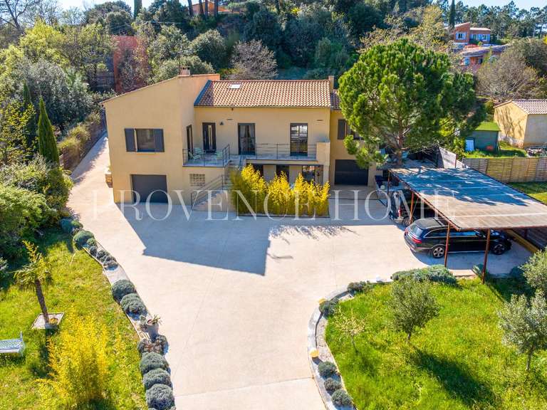 Propriété Roussillon - 5 chambres - 215m²