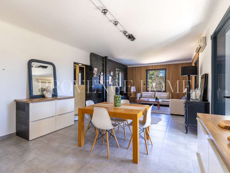 Propriété Roussillon - 5 chambres - 215m²
