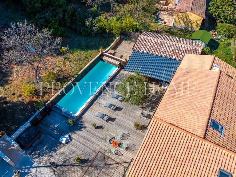 Propriété Roussillon - 5 chambres - 215m²