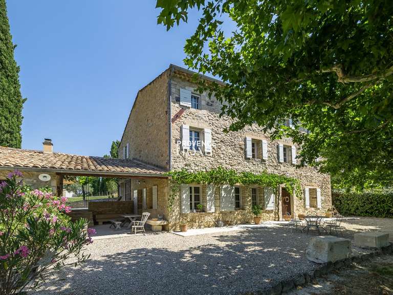Propriété Roussillon - 6 chambres - 255m²