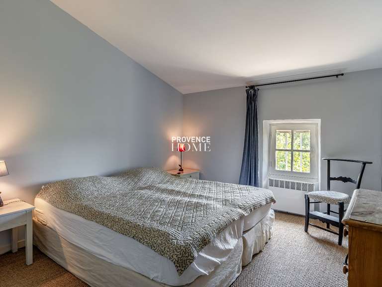 Propriété Roussillon - 6 chambres - 255m²