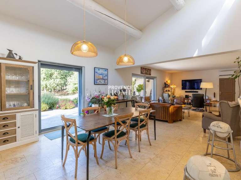 Propriété Roussillon - 4 chambres - 220m²