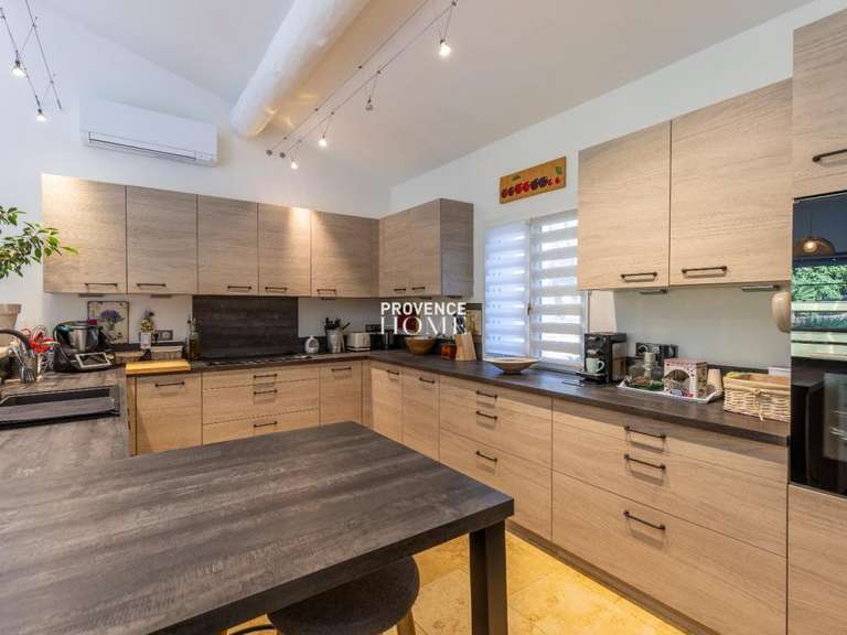 Propriété Roussillon - 4 chambres - 220m²