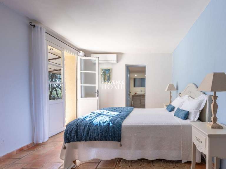 Propriété Roussillon - 7 chambres - 346m²