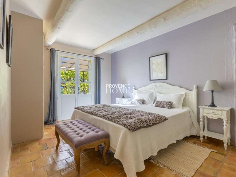 Propriété Roussillon - 7 chambres - 346m²