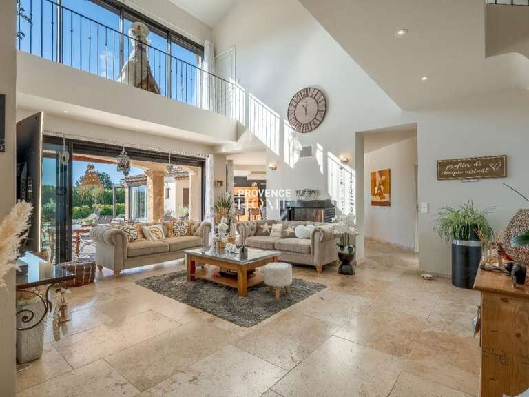 Propriété Roussillon - 4 chambres - 279m²