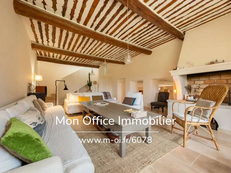 Propriété Roussillon - 7 chambres - 255m²
