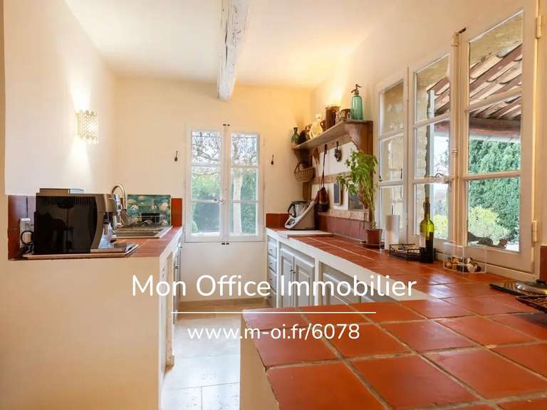 Propriété Roussillon - 7 chambres - 255m²